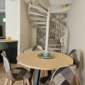 Le Cosy Duplex Centre , Dinan France